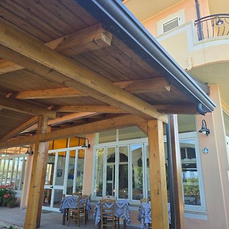 Hotel Ristorante La Decanata Le Castella Kültér fotó
